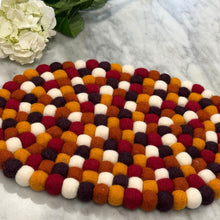Load image into Gallery viewer, Felt Casserole Trivet, Harvest