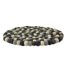 Load image into Gallery viewer, Felt Casserole Trivet, Pebble