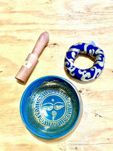 Load image into Gallery viewer, Yoga Singing Bowl for Peace Sound Therapy Meditation Copper-5"