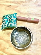Load image into Gallery viewer, Yoga Singing Bowl for Peace Sound Therapy Meditation Copper-5"