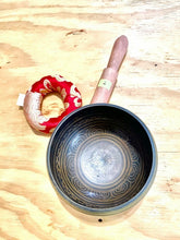 Load image into Gallery viewer, Yoga Singing Bowl for Peace Sound Therapy Meditation Copper-5"
