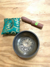 Load image into Gallery viewer, Yoga Singing Bowl for Peace Sound Therapy Meditation Copper-5"