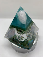 Load image into Gallery viewer, CHAKRA-HEART Orgone Pyramid