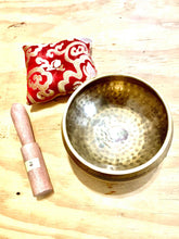 Load image into Gallery viewer, Yoga Singing Bowl for Peace Sound Therapy Meditation Copper-5"