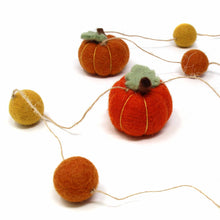 Load image into Gallery viewer, Hand Felted Garland: Pumpkins - Global Groove