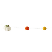 Load image into Gallery viewer, Hand Felted Garland: Pumpkins - Global Groove
