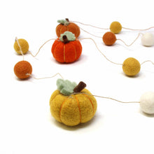 Load image into Gallery viewer, Hand Felted Garland: Pumpkins - Global Groove
