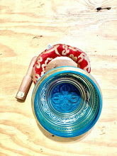Load image into Gallery viewer, Yoga Singing Bowl for Peace Sound Therapy Meditation Copper-7 Inch
