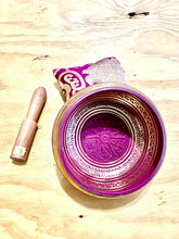 Load image into Gallery viewer, Yoga Singing Bowl for Peace Sound Therapy Meditation Copper-7 Inch
