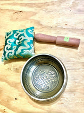 Load image into Gallery viewer, Yoga Singing Bowl for Peace Sound Therapy Meditation Copper-5&quot;
