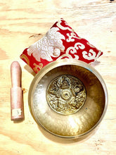 Load image into Gallery viewer, Yoga Singing Bowl for Peace Sound Therapy Meditation Copper-7 Inch
