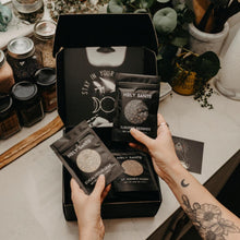 Load image into Gallery viewer, Witchcraft Herb Kit - 20 Organic Ritual Herbs + Crystal Spoon
