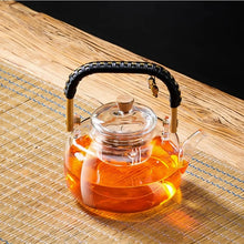 Load image into Gallery viewer, GIANXI Glass Tea Pot With Weave Handle Chinese Heat-resistant Glass
