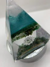 Load image into Gallery viewer, CHAKRA-HEART Orgone Pyramid
