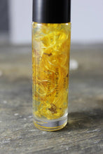 Load image into Gallery viewer, Organic Essential Oil Perfume / Perfume Oil/
