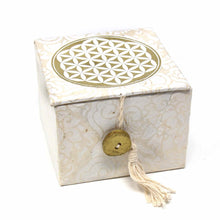 Load image into Gallery viewer, Meditation Bowl Box: 3'' Flower Of Life - DZI (Meditation)
