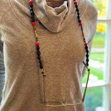 Load image into Gallery viewer, Face Mask/Eyeglass Paper Bead Chain, Black and Red
