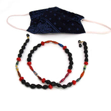 Load image into Gallery viewer, Face Mask/Eyeglass Paper Bead Chain, Black and Red
