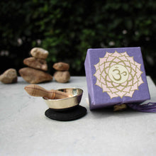 Load image into Gallery viewer, Mini Meditation Bowl Box: 2" Crown Chakra - DZI (Meditation)
